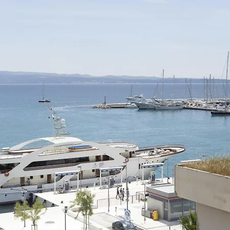 Modern With Sea View At Appartement Split