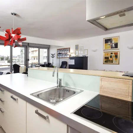 Modern Apartment With Sea-View At Split *